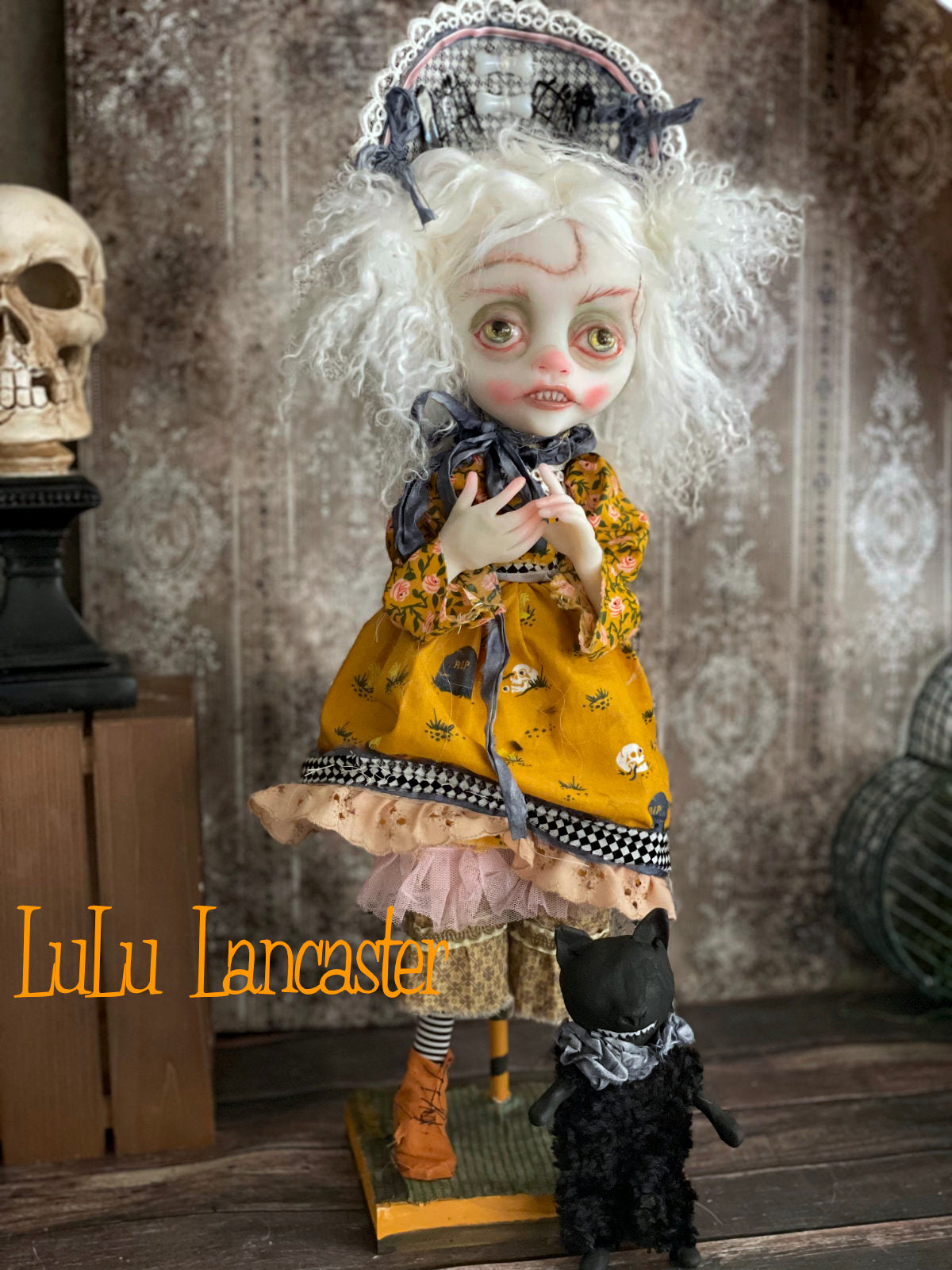 Gretchen Ghoulia Halloween Original LuLu Lancaster Art Doll